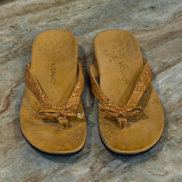 Women’s VIONIC Bella Toe Post Sandal- Gold cork. Size 11 - Picture 5 of 8